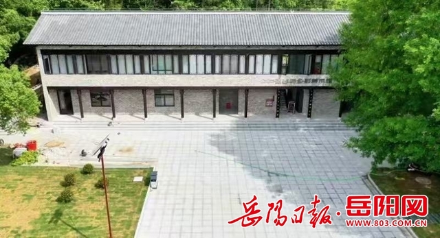 �䡰���á�Ϊ�������������ѡ���˯��У԰ ���������ض�벢�ټ����˯�����ʲ�